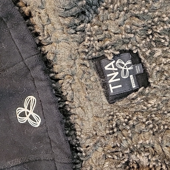 TNA fuzzy vested sweater - Picture 5 of 5